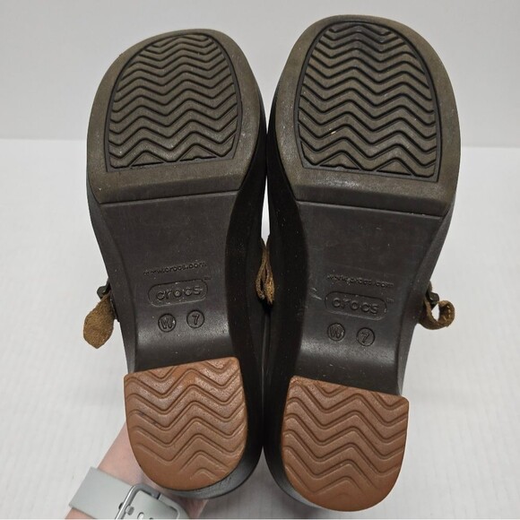 Crocs Sarah Dual Comfort Chunky Heel Rubber Clogs women's size 7 - Picture 6 of 8